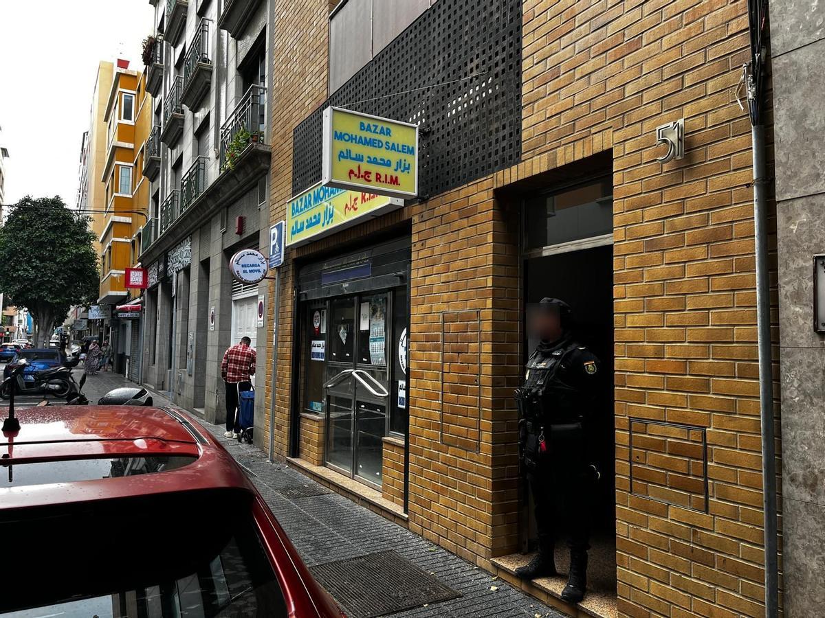 Hallados los cadáveres de un matrimonio en un piso en Bernardo de la Torre