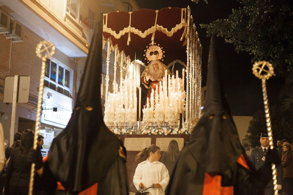 La Caída congregó a muchos ilicitanos en las calles de El Pla