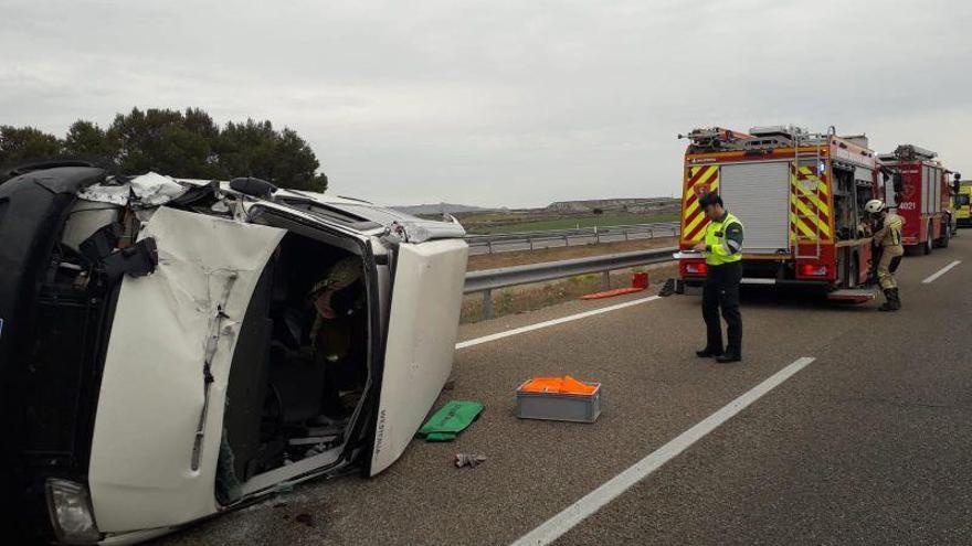 Un herido en un accidente en la AP-2, a la altura de La Almolda