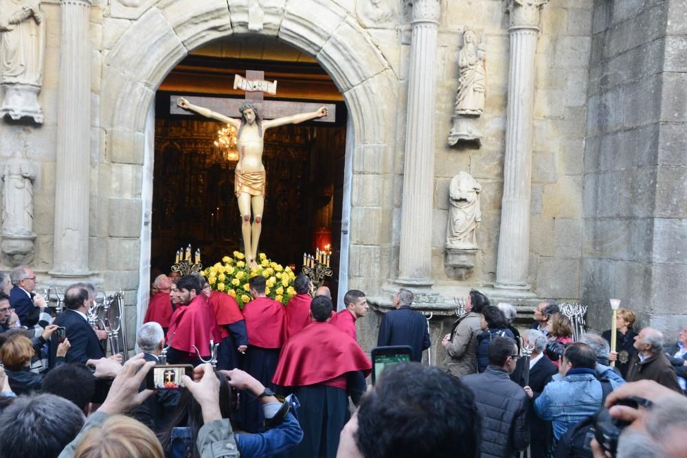 Procesión del Santo Entierro en Cangas