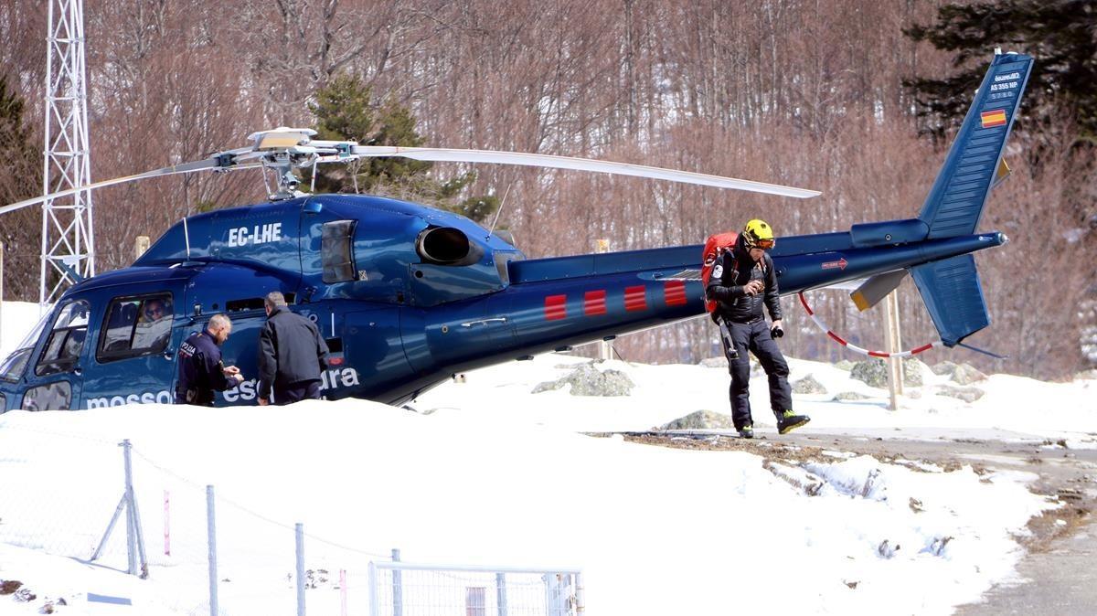 zentauroepp42613675 pla tancat on es pot veure un helic pter dels mossos d esqua180322145029