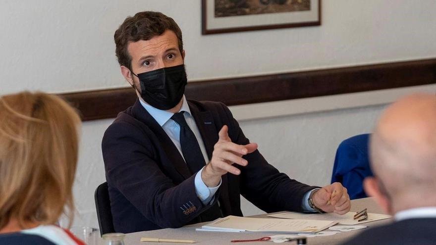 Casado ve a Sánchez como &quot;cómplice&quot; de los que &quot;atacan&quot; al Rey