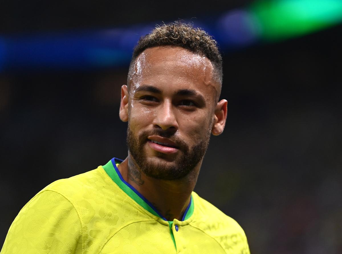 Lusail (Qatar), 24/11/2022.- Neymar of Brazil in action during the FIFA World Cup 2022 group G soccer match between Brazil and Serbia at Lusail Stadium in Lusail, Qatar, 24 November 2022. (Mundial de Fútbol, Brasil, Estados Unidos, Catar) EFE/EPA/Neil Hall