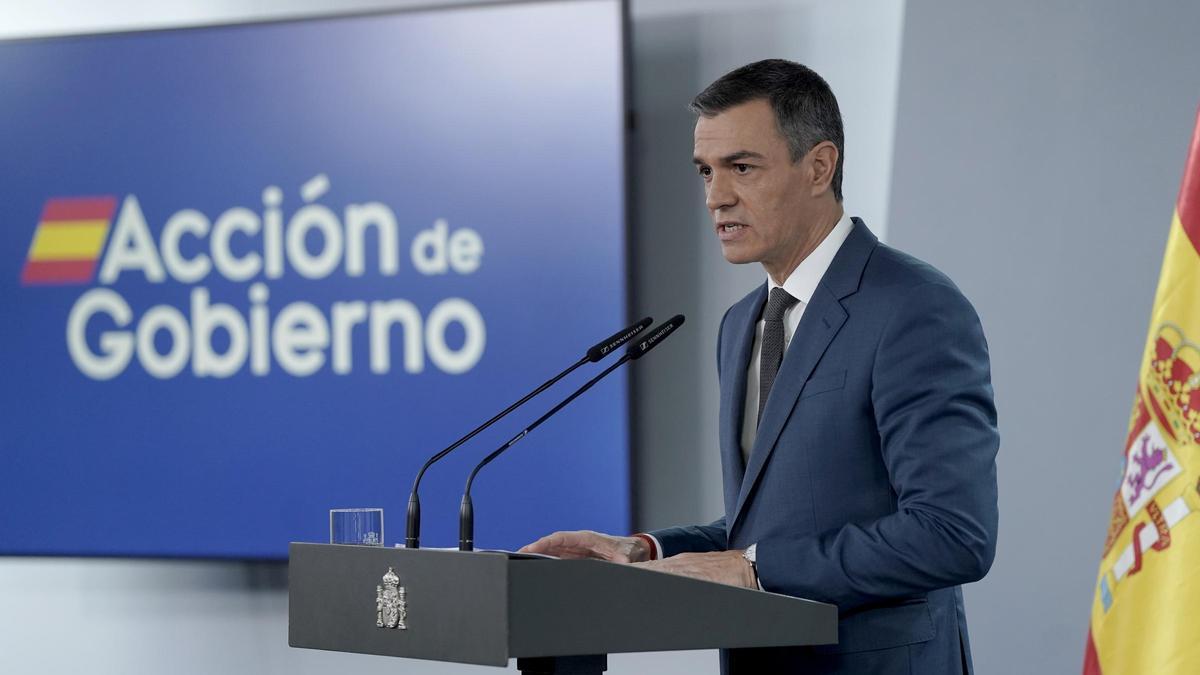 Pedro Sánchez: "El número de militares, policías y guardias civiles desplegadas en Valencia ha pasado de 7300 efectivos a 14898 efectivos"