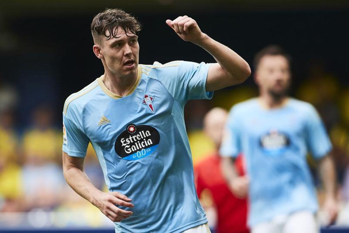 Larsen celebra el gol del Celta en La Cerámica.   | // LOF