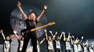 Fragments de l’espectacle de Roger Waters presentat a Barcelona.