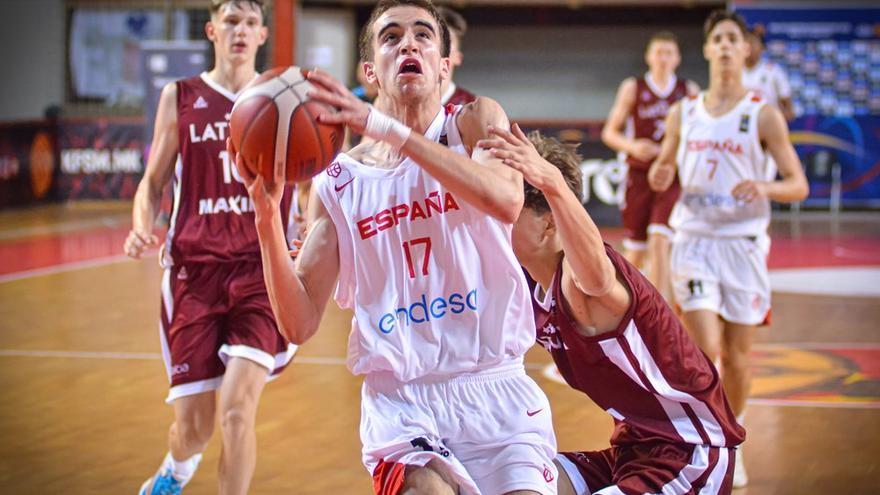 El malagueño Rubén Salazar, en el partido de octavos ante Letonia.