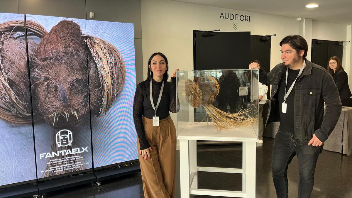 El director de "Irati" Paul Urkijo y la creadora del vestuario, Nerea Torrijos