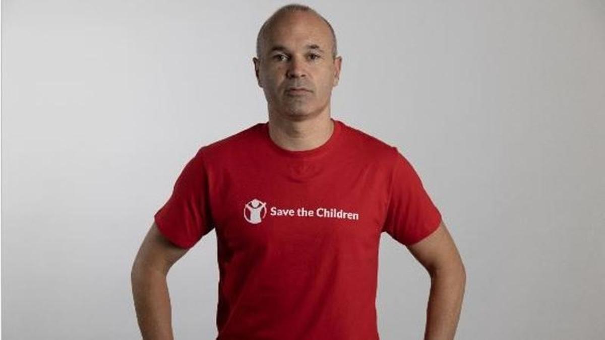 Iniesta colabora en la campaña de Save the Children