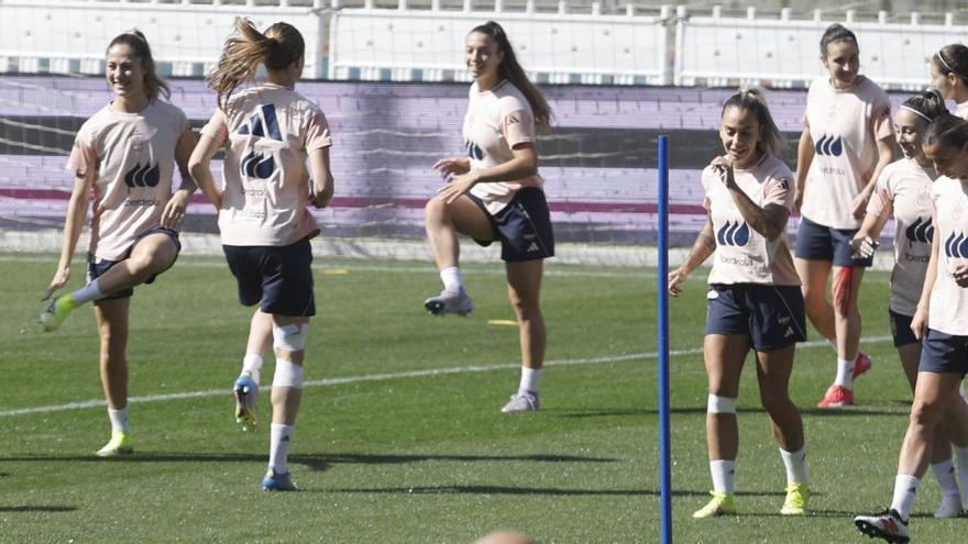 Jugadoras de la selección española, ayer, en Balaídos.