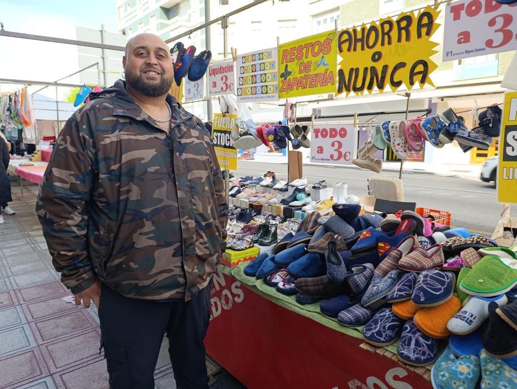 Así es hoy el mercadillo de los martes en Pola de Siero