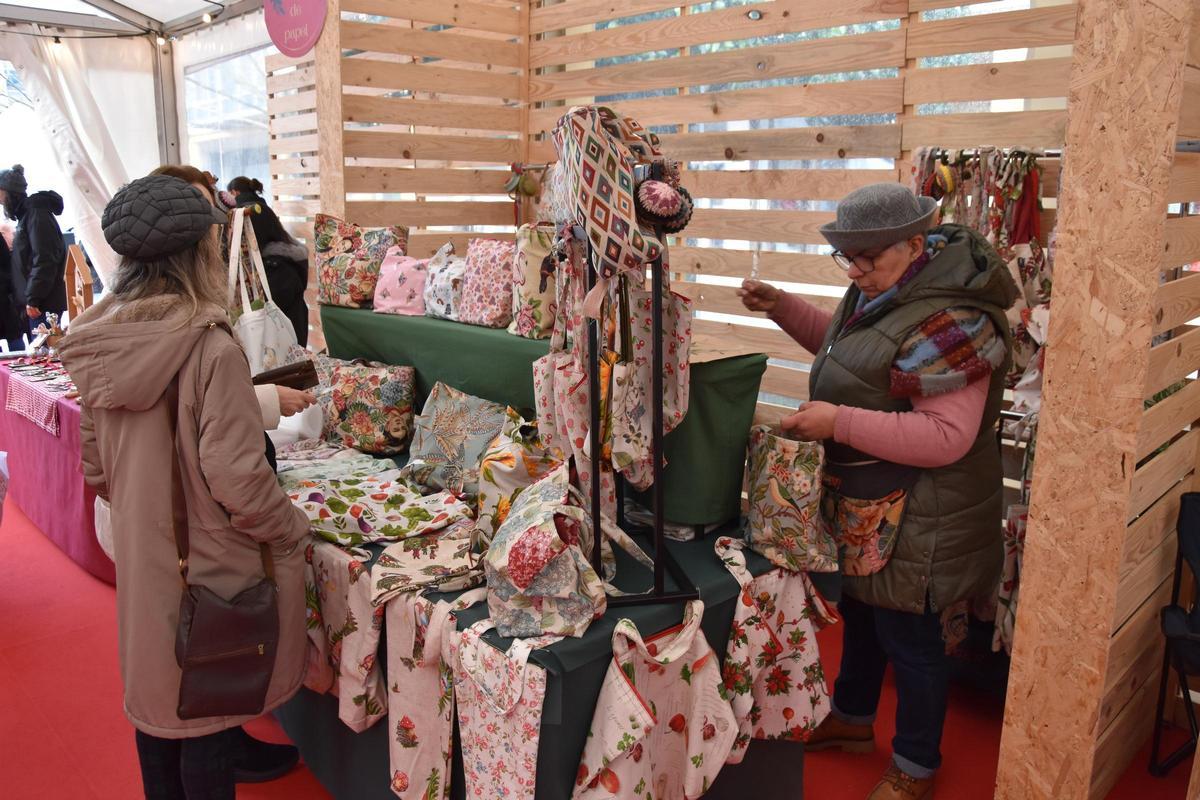 Un puesto del Mercado de Nadal de Ames.