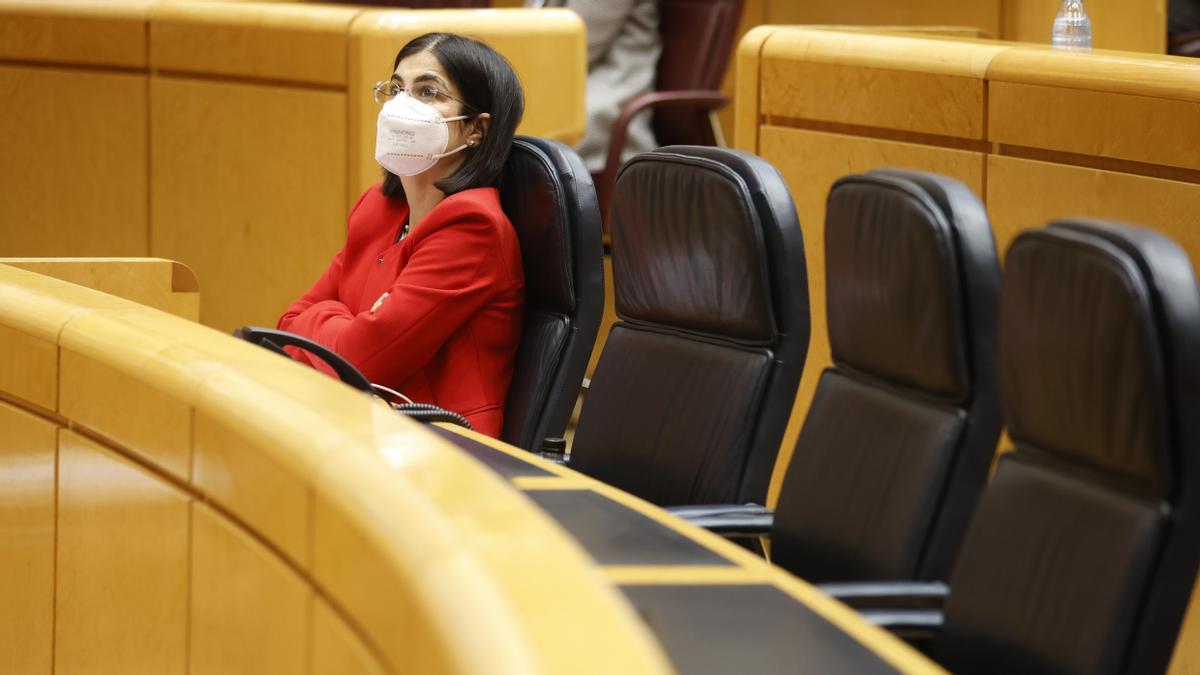 Partidos y comunidades se impacientan por la retirada de las mascarillas