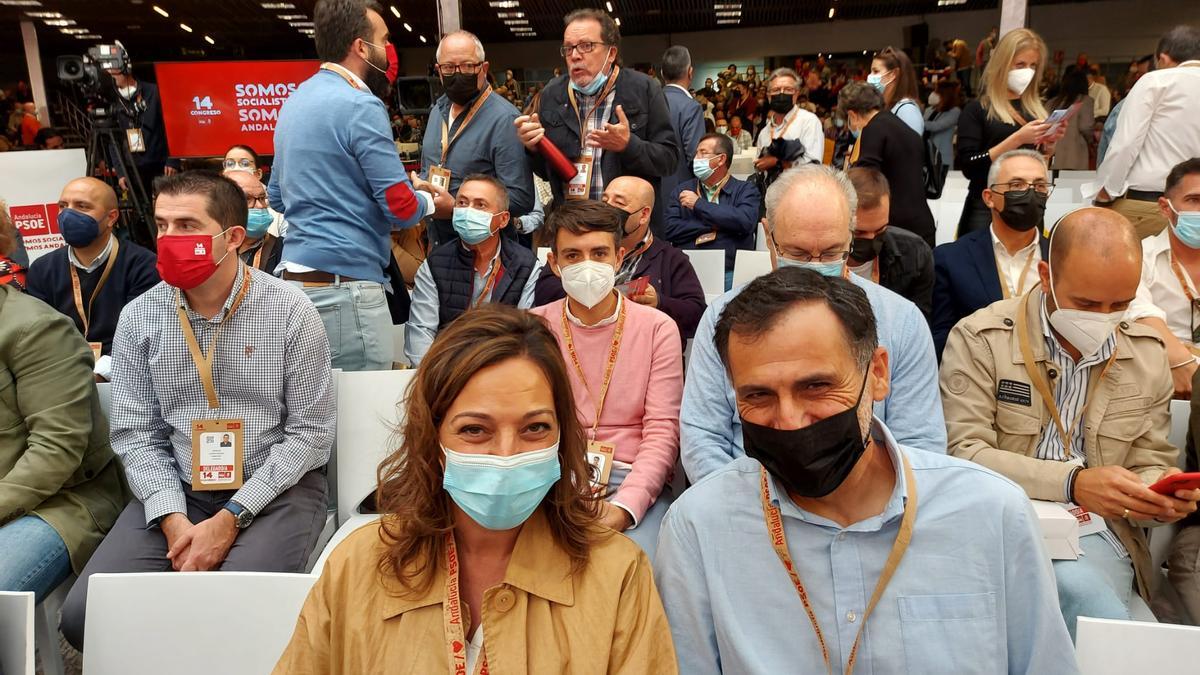 Isabel Ambrosio y Alfonso Muñoz, en el 14º congreso regional del PSOE.