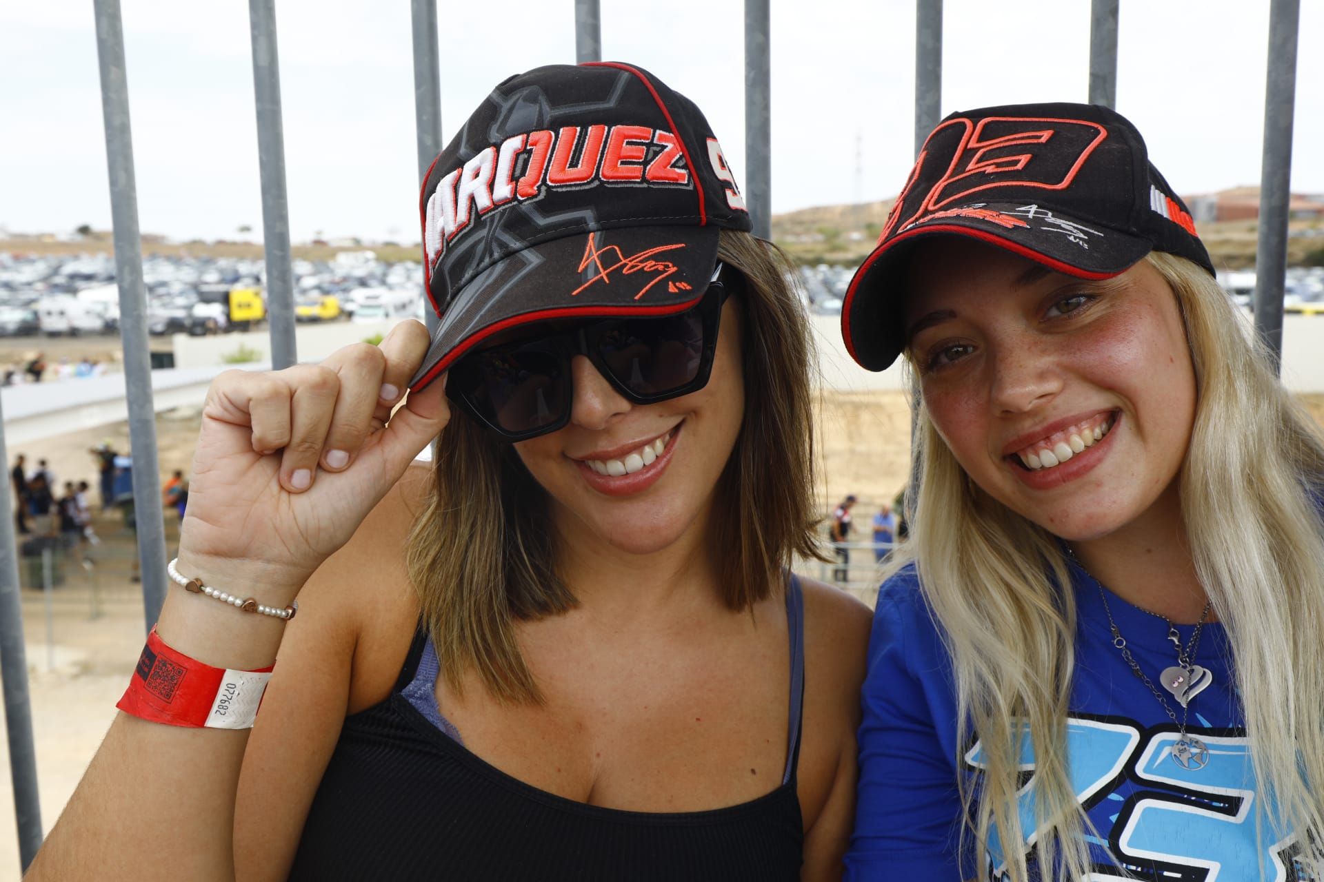 En imágenes | El público vuelve a disfrutar de los mejores motociclistas del mundo en Motorland