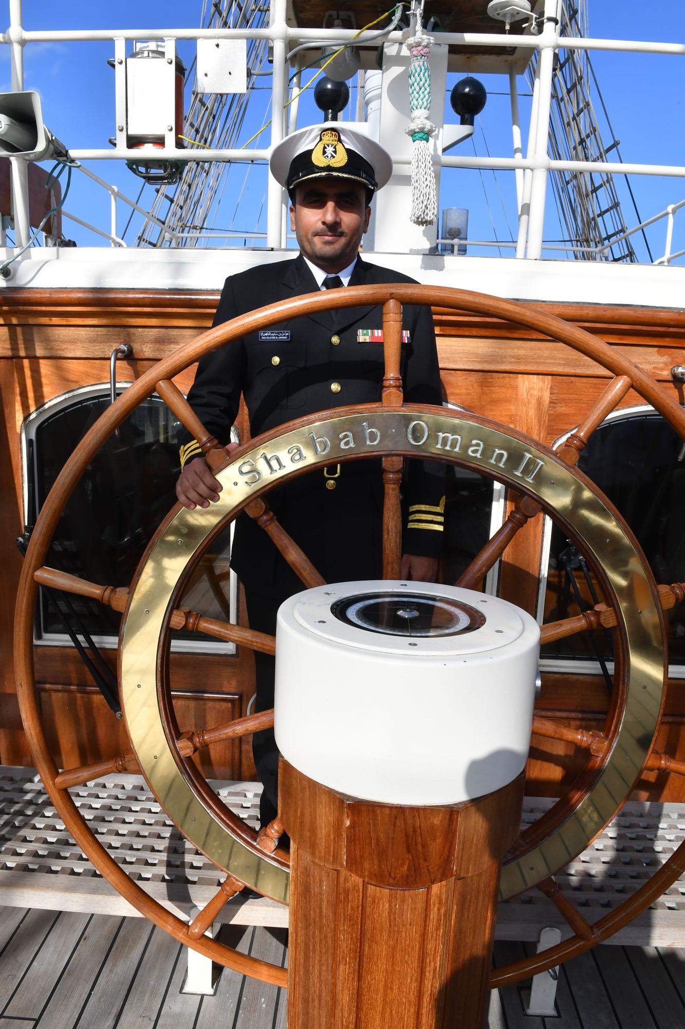 Así es por dentro el buque escuela de Omán, una 'joya' en el puerto de A Coruña