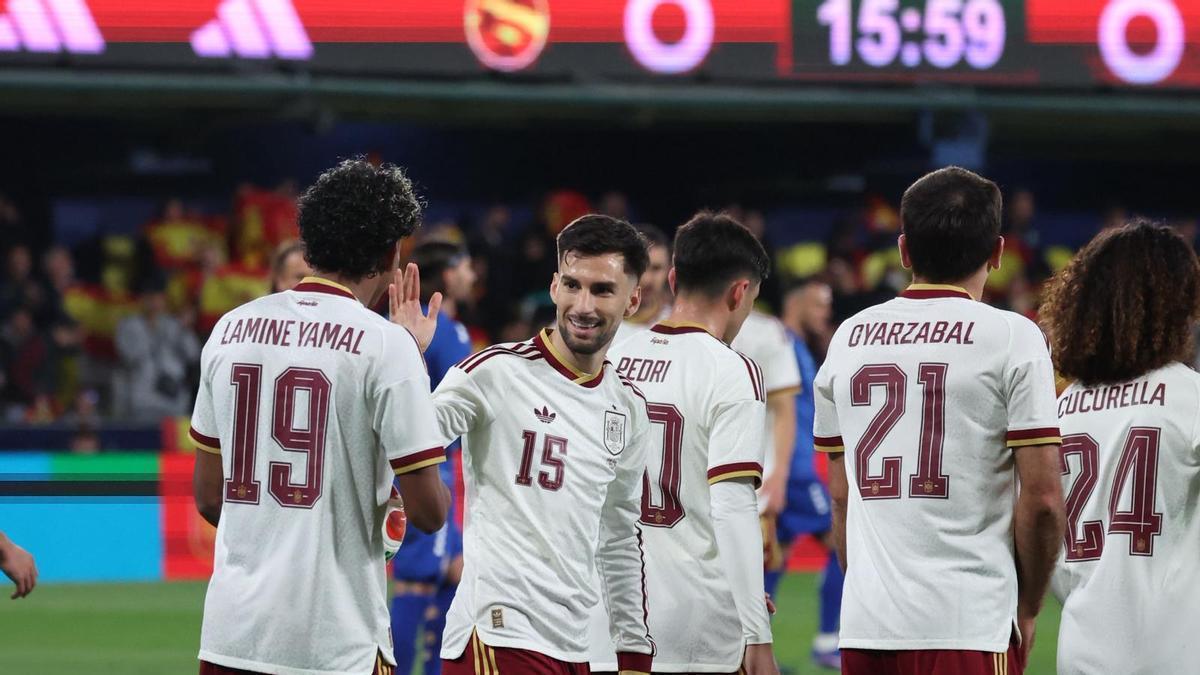 Vídeo | Pasión por la Roja en la previa del España-Serbia en La Cerámica