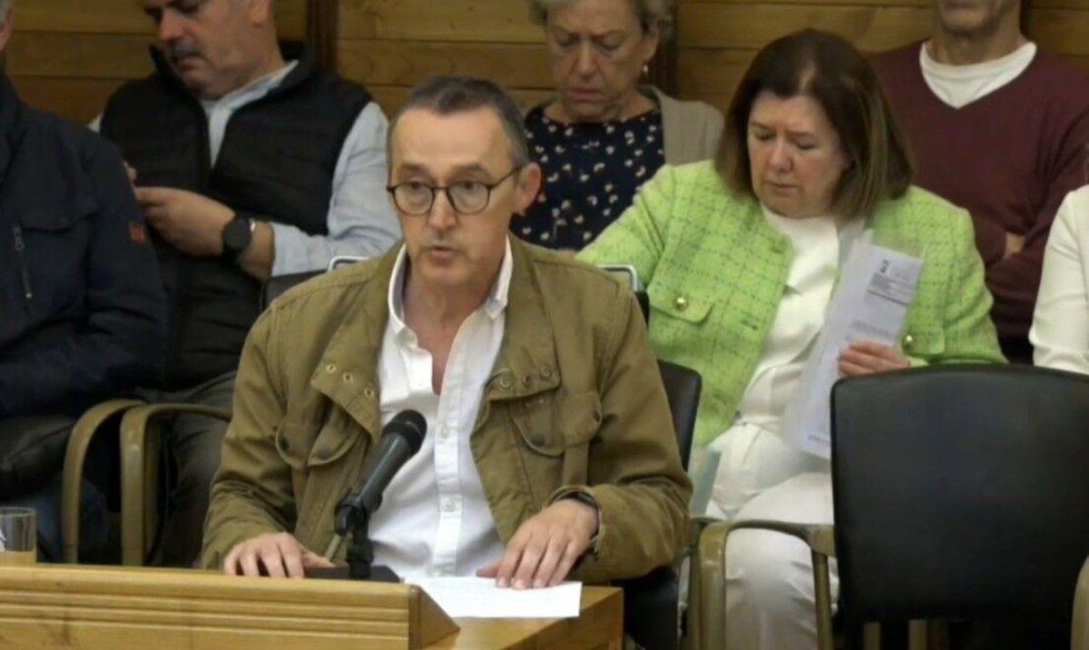 El presidente del Comité de Empresa de Duro Felguera, Ángel Martínez, en el Pleno Municipal de Gijón.