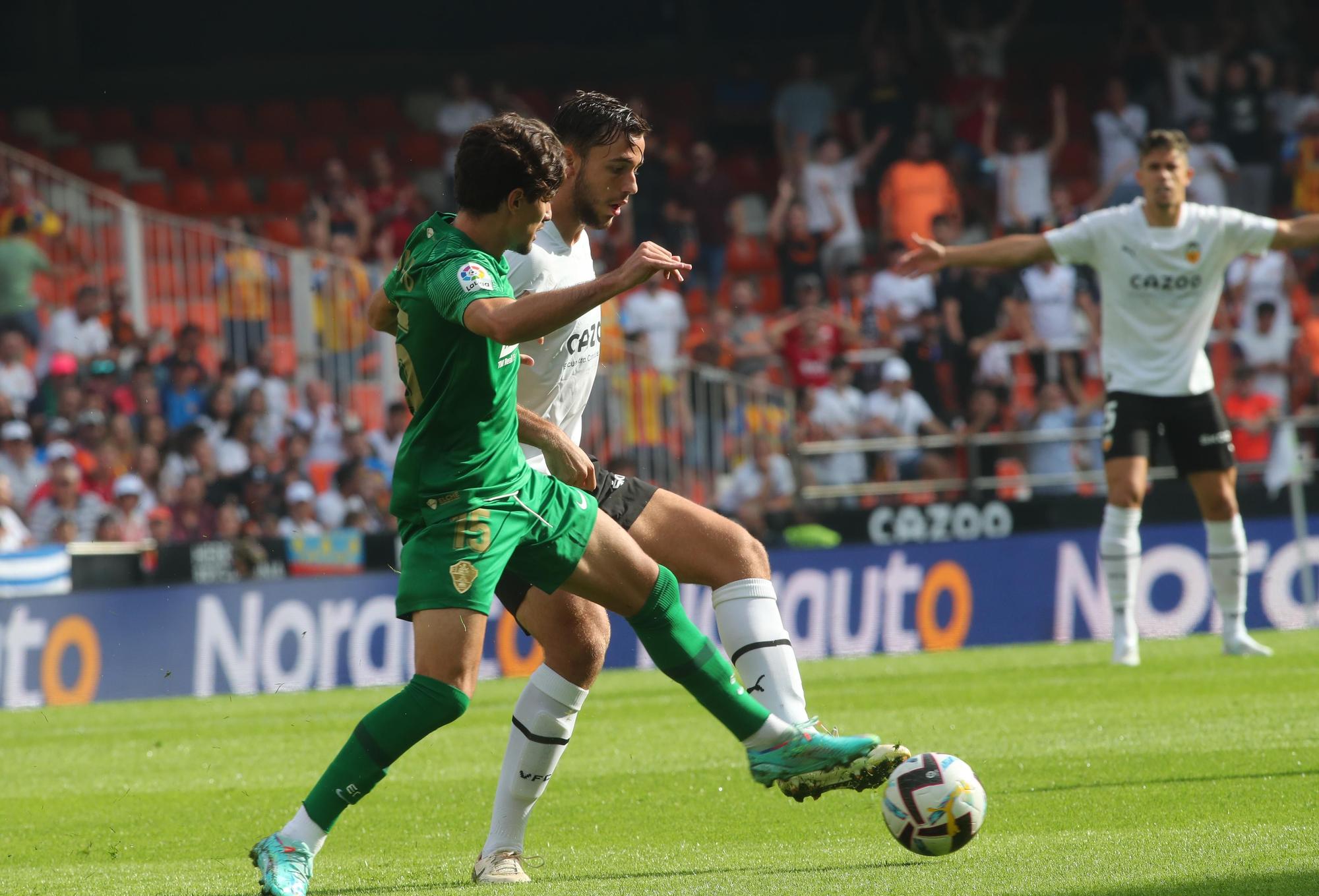 El empate entre el Valencia CF y el Elche en Mestalla, foto a foto