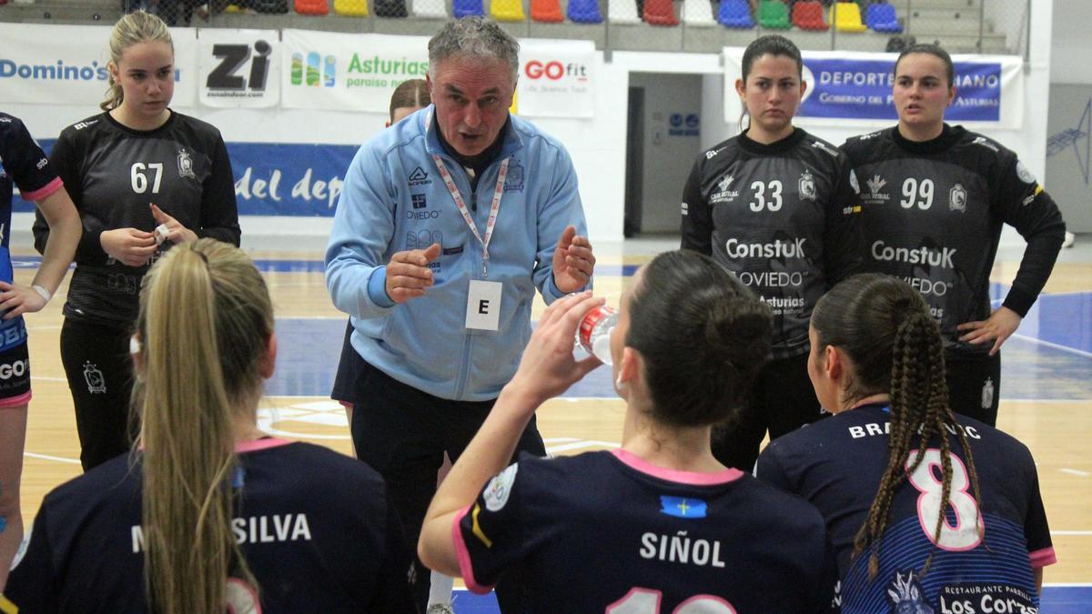 Manolo Díaz, entrenador del Lobas