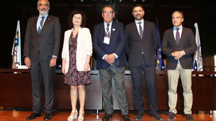 Autoridades y representantes del sector turístico se dieron cita en la inauguración del congreso de los hoteleros españoles.