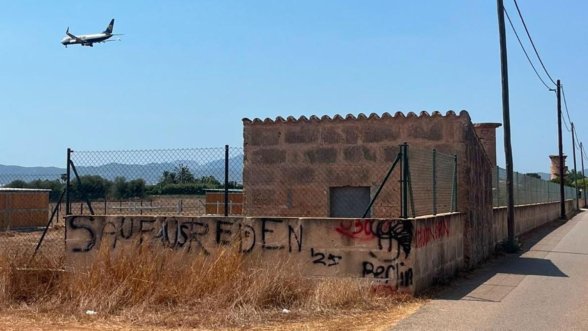 "Saufausreden", pintada que puede leerse en las cercanías de Sant Jordi, en Palma