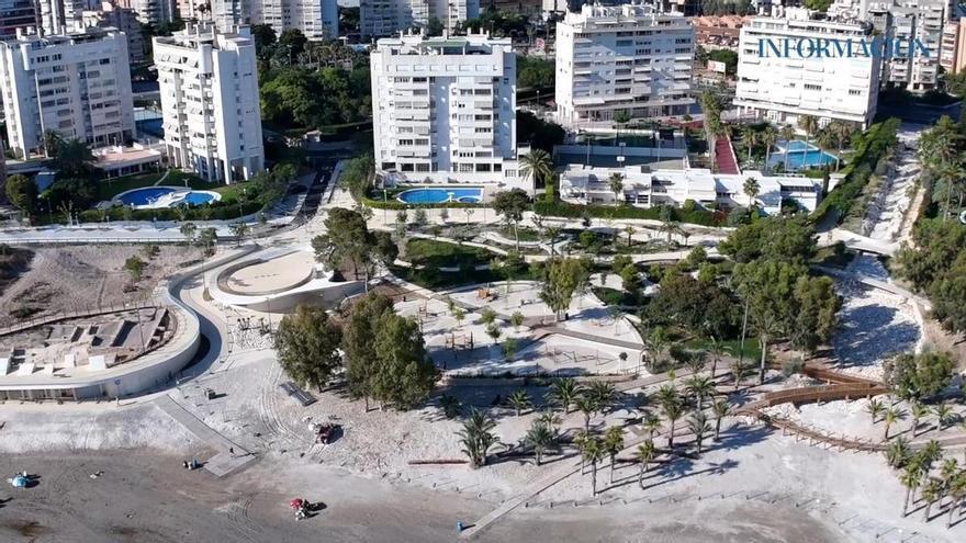 Así es el nuevo parque junto a la playa de la Almadraba