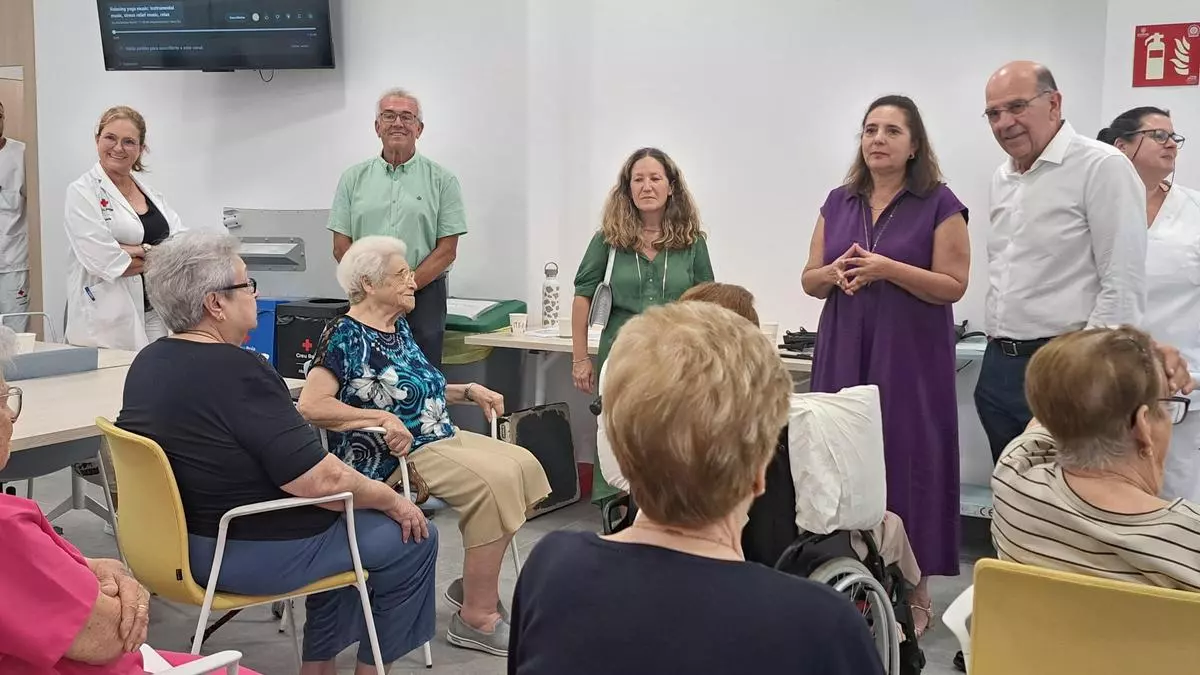 El Hospital de Cruz Roja de Palma separa el centro de día del área de rehabilitación, aumentando la capacidad a más de 40 usuarios