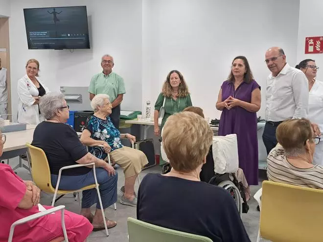 Así ha sido al visita de la consellera de Salud al reformado Hospital de Cruz Roja de Palma