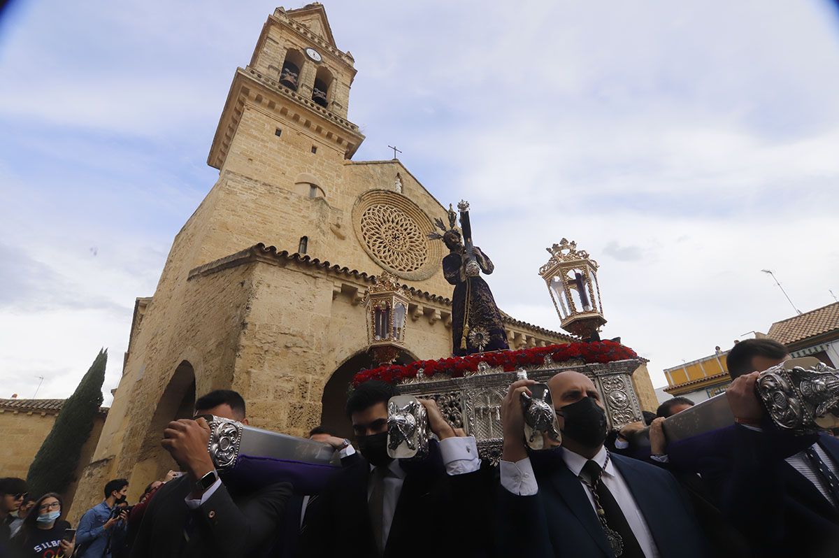 El Vía Crucis de las cofradías vuelve a la calle presidido por Jesús del Calvario