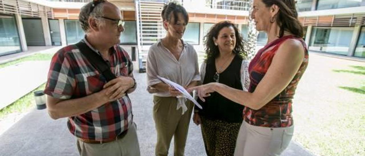 Especialistas de la Sociología y el Derecho debatieron ayer en la Universidad sobre el mobbing.