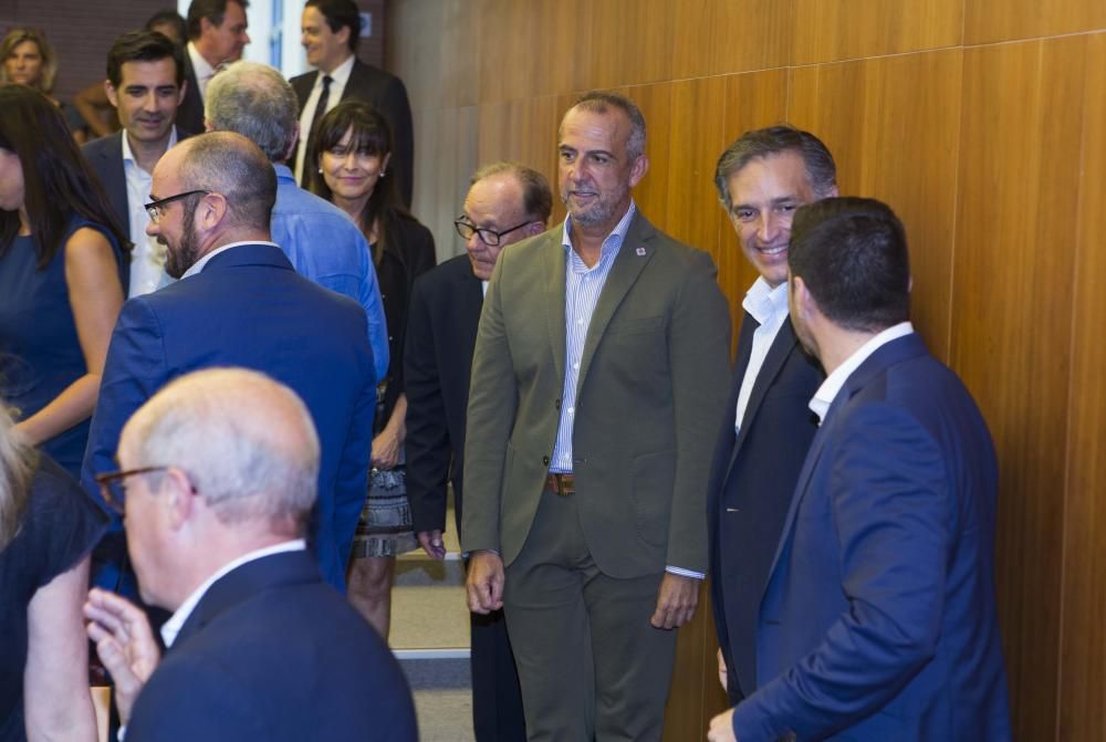 Distintos momentos de la celebración de la asamblea de la CEV en Alicante