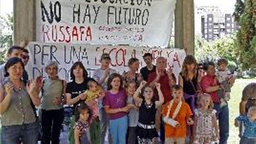 Valencia | Protesta por el colegio Puerto Rico