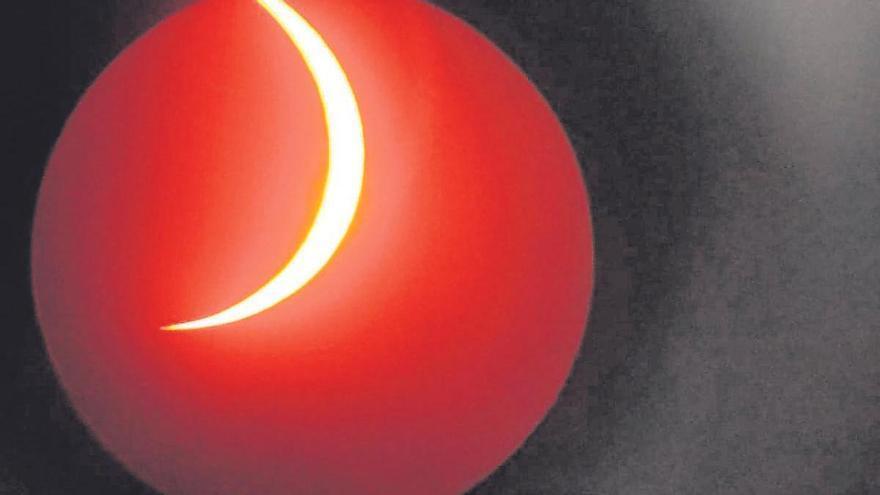 El mal tiempo deja paso a un espectacular eclipse en Caravaca