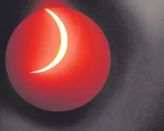 El mal tiempo deja paso a un espectacular eclipse en Caravaca
