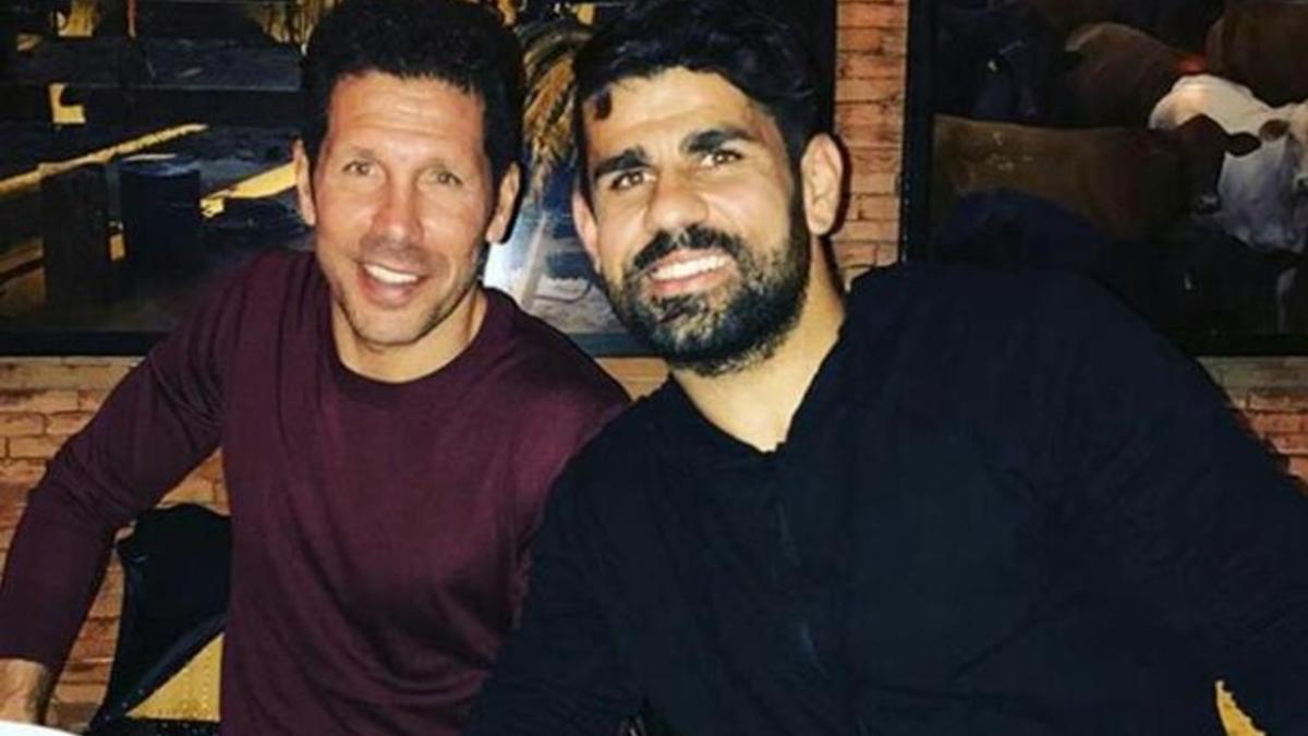 Diego Costa y Simeone, durante la cena del lunes