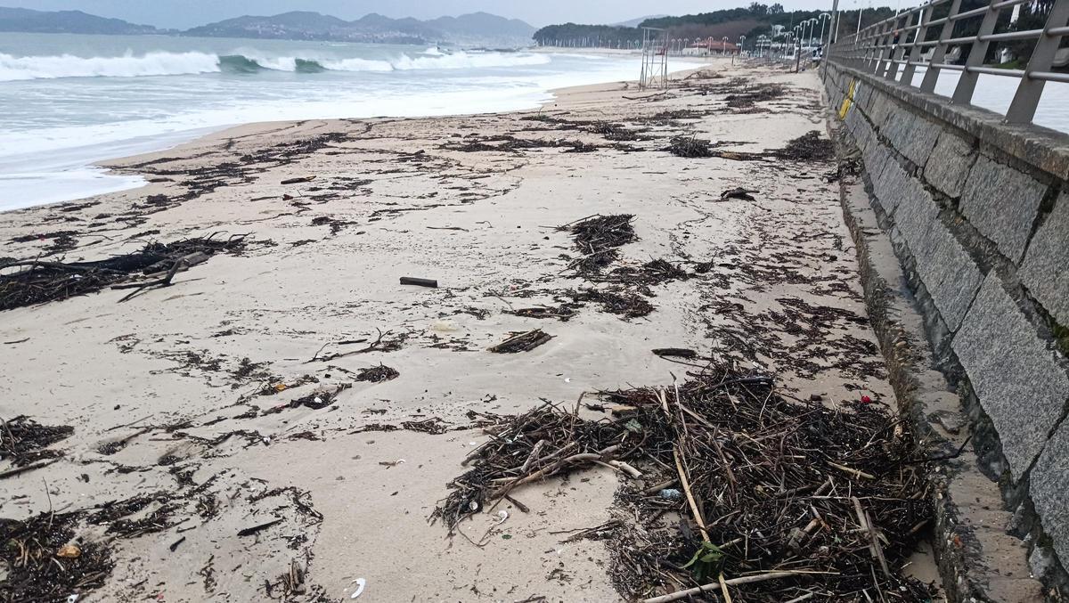 Efectos de la última borrasca en la playa de Samil (Vigo).