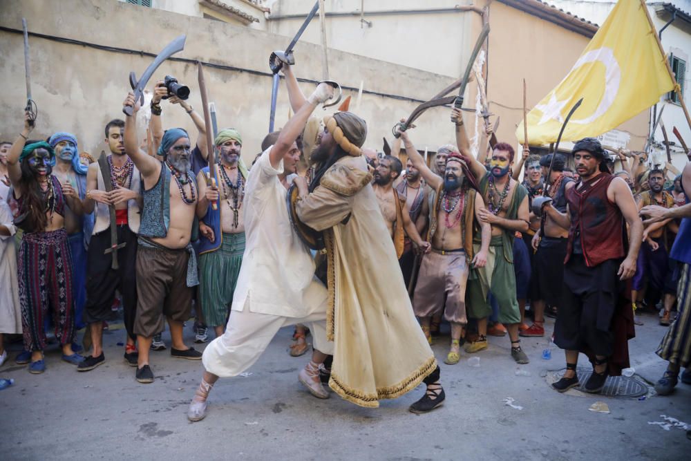 Pollença gana la batalla de la igualdad en los moros y cristianos