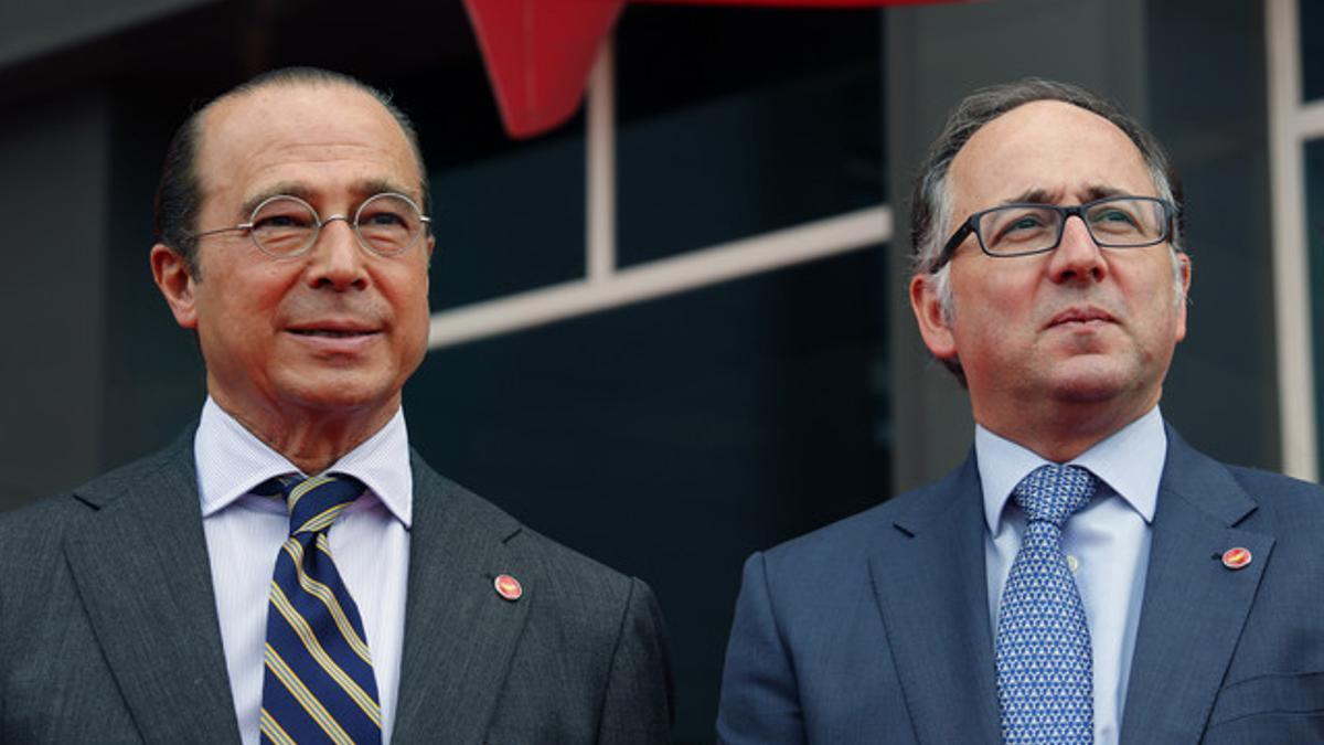 Antonio Vázquez (izquierda) y Luis Gallego, en la presentación del nuevo logo de Iberia el 15 de octubre pasado.