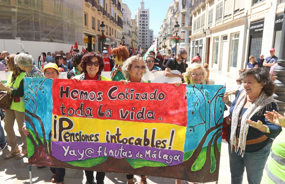 Miles de personas secundan en Málaga la marcha central del Primero de Mayo en Andalucía