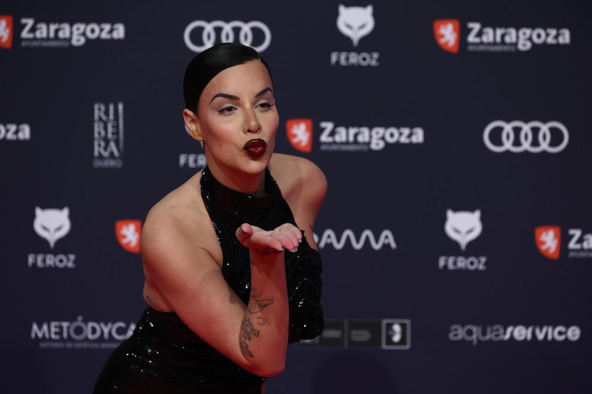 La actriz Carmen Jedet, en la alfombra roja de los Premios Feroz durante la gala celebrada el 28 de enero de 2023 en Zaragoza.