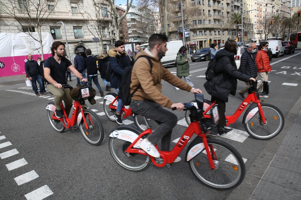 El Bicing nega que els seus treballadors arreglin bicis públiques d’altres ciutats