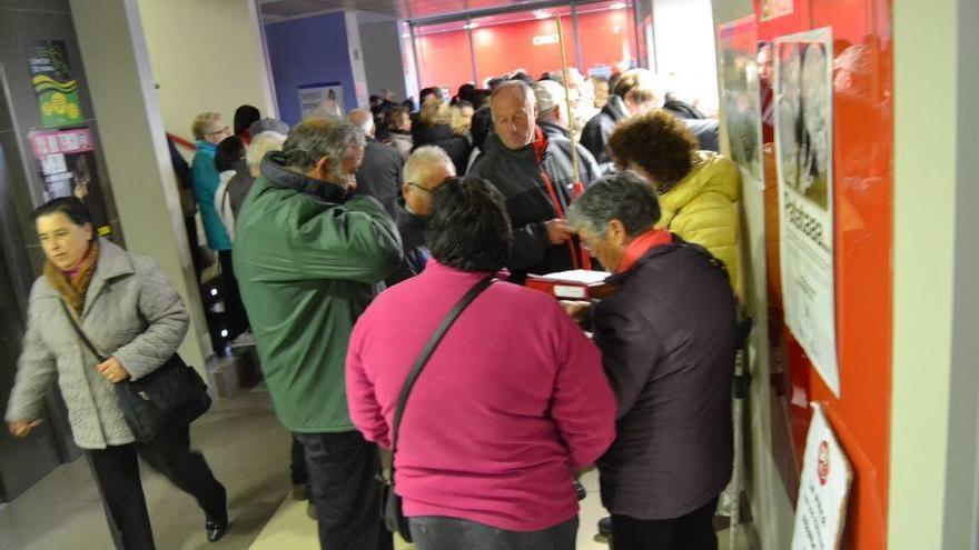 Recogida de firmas para reclamar más médicos en el centro de salud de Puebla