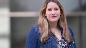 Laura Bates, escriptora i activista: "L’impacte de veure un ‘deepfake’ d’algú violant-te és enorme"