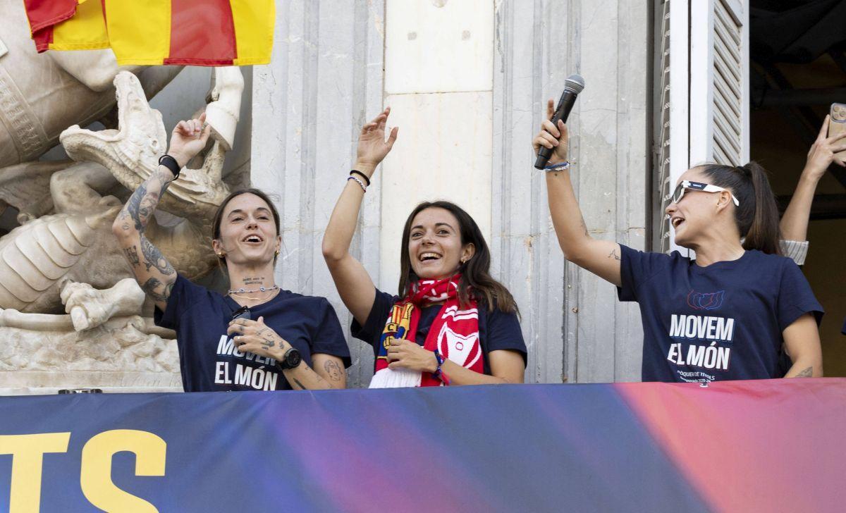 26 de mayo de 2024, celebración de la final de la UEFA Women's Champions League entre el FC Barcelona Femení y el Olympique Lyonnais Féminin. El partido se jugó en el estadio de San Mamés (Bilbao), y el Barça logró una victoria histórica: FC Barcelona 2 - 0 Olympique Lyon 26 de mayo de 2024, celebración de la final de la UEFA Women's Champions League entre el FC Barcelona Femení y el Olympique Lyonnais Féminin. El partido se jugó en el estadio de San Mamés (Bilbao), y el Barça logró una victoria histórica: FC Barcelona 2 - 0 Olympique Lyon