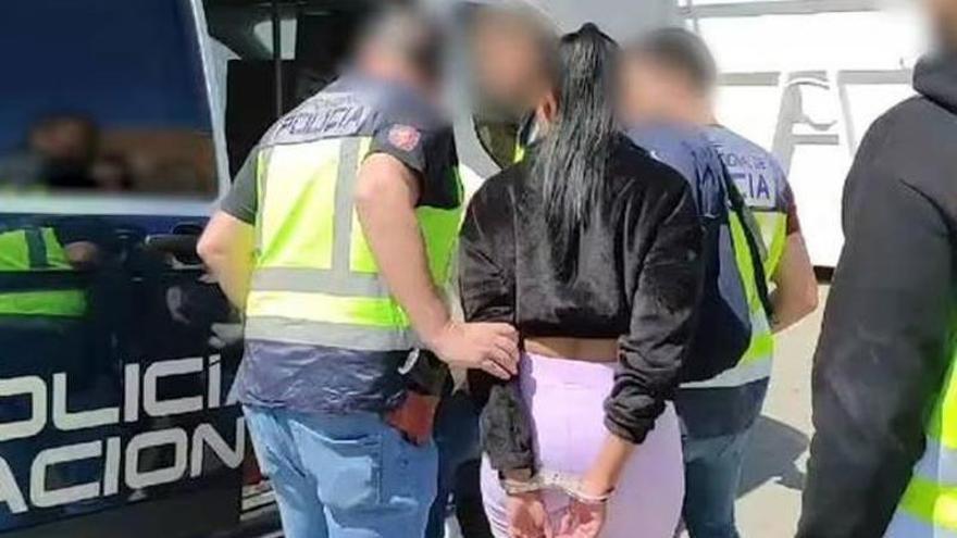 La jueza deja libre a la 'madame' que regentaba un burdel ilegal en Zarandona y bloquea sus cuentas del banco