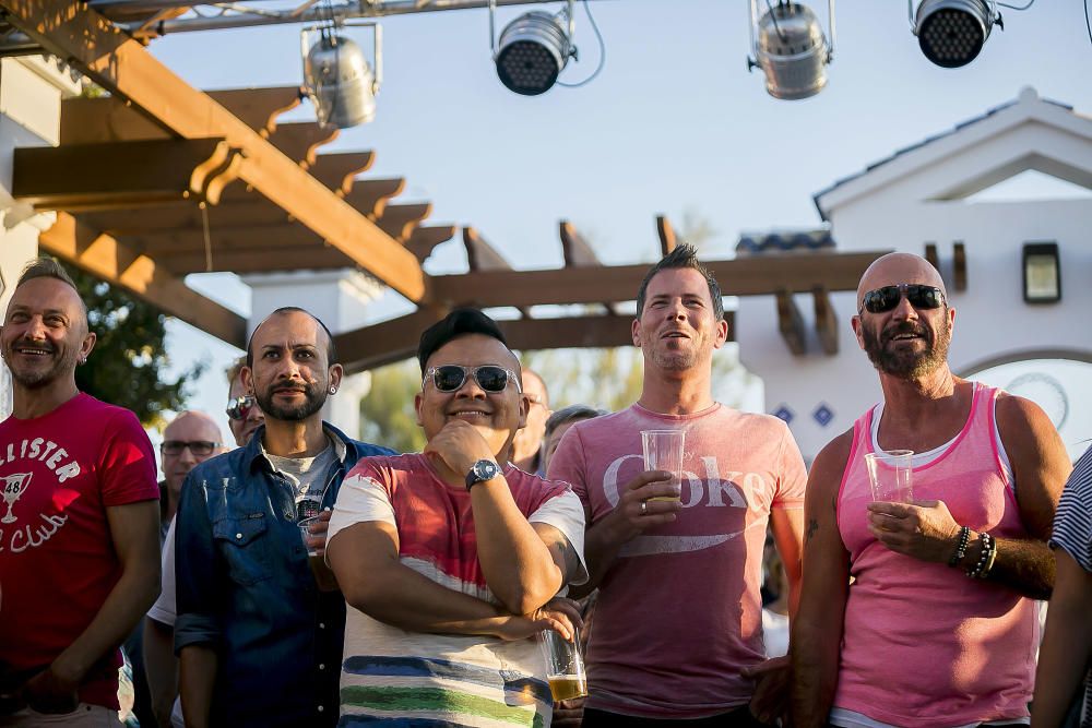 Celebrando el amor libre en Benidorm