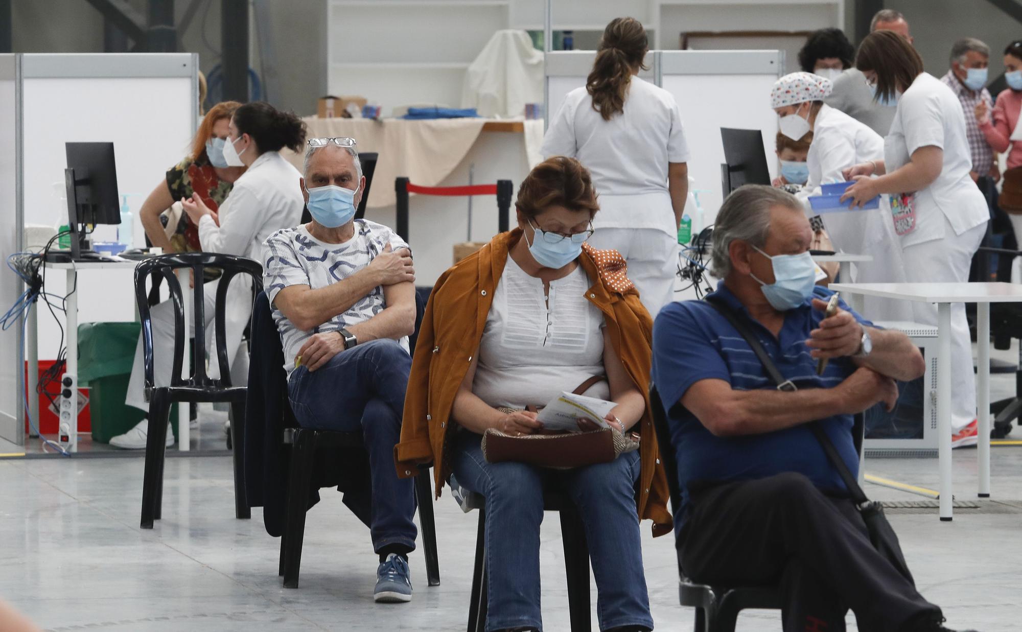 Así transcurrió la primera jornada de una nueva vacunación masiva contra el COVID en Vigo