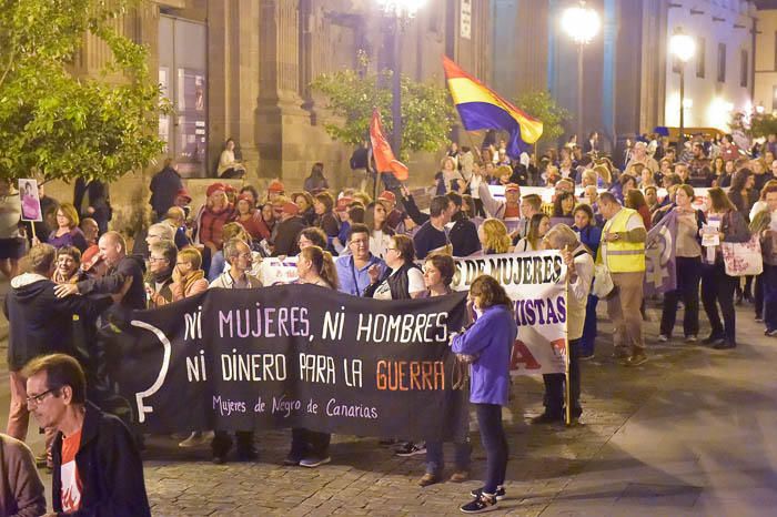 Manifestación contra la violencia hacia las ...