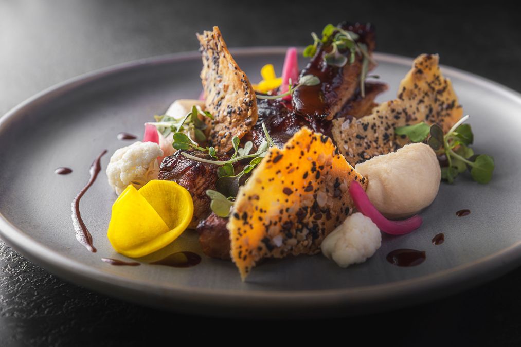 Propuesta gastronómica de Villano Bistró, con producto de temporada y una interpretación contemporánea de la cocina local.